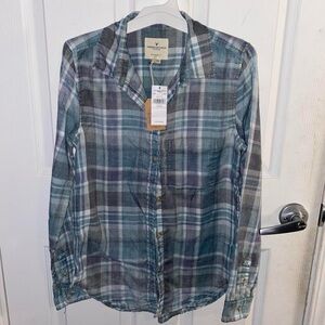 American Eagle Outfitters Blue Plaid Shirt